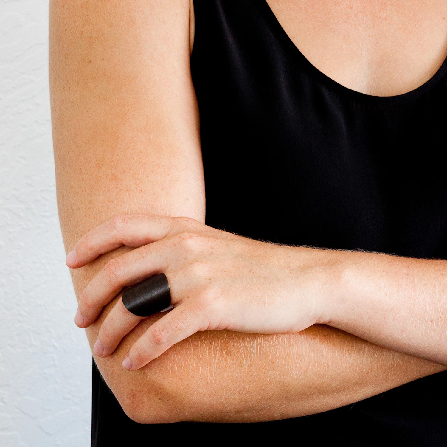 Marmol Radziner: Double Tapered Ring Distressed