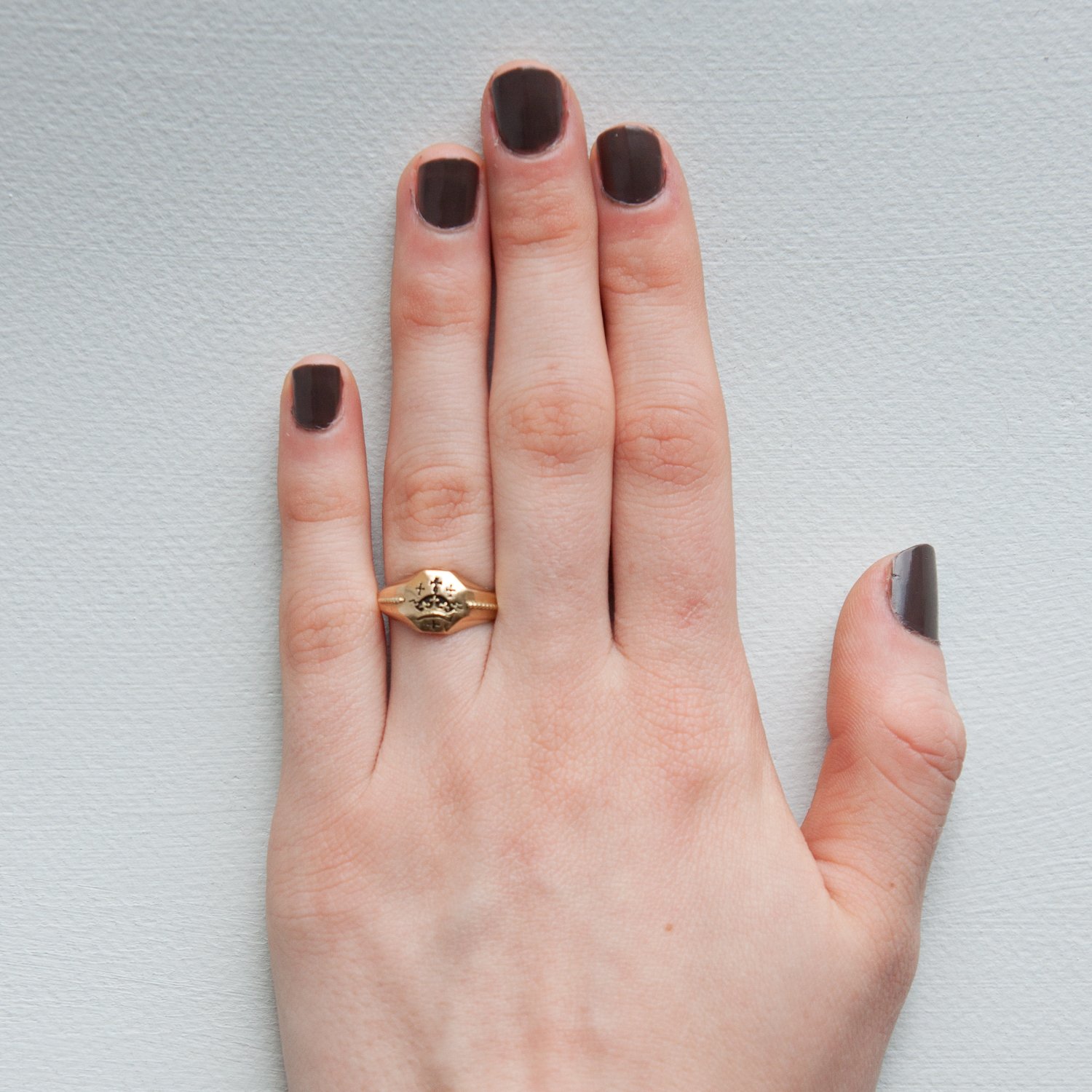 Erica Molinari Trunk Show: hexagon pinky ring with crown