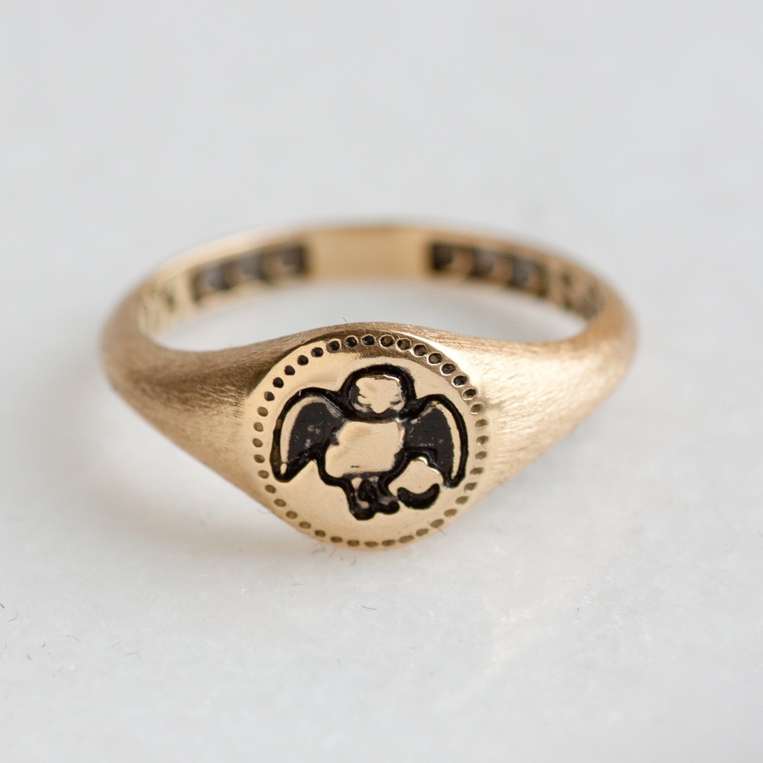 Erica Molinari Trunk Show: 18k round pinky ring bird