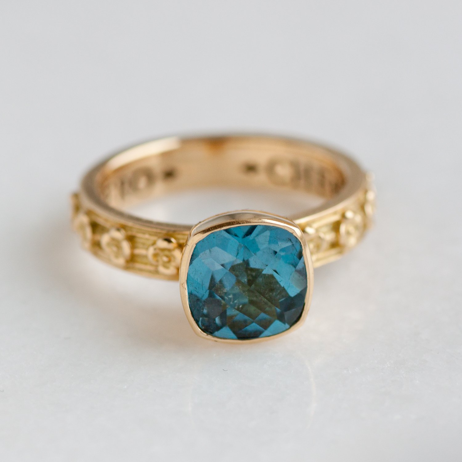 Erica Molinari Trunk Show: 18K flower blue topaz ring