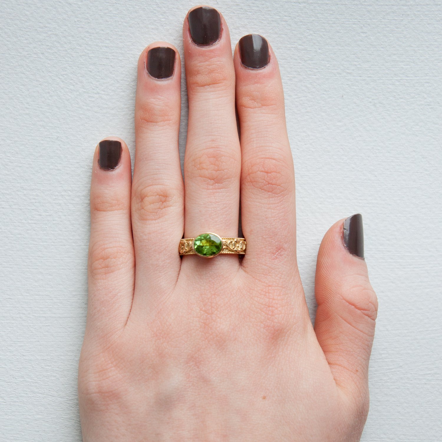 Erica Molinari Trunk Show: 18k peridot flower ring 1.5 ct