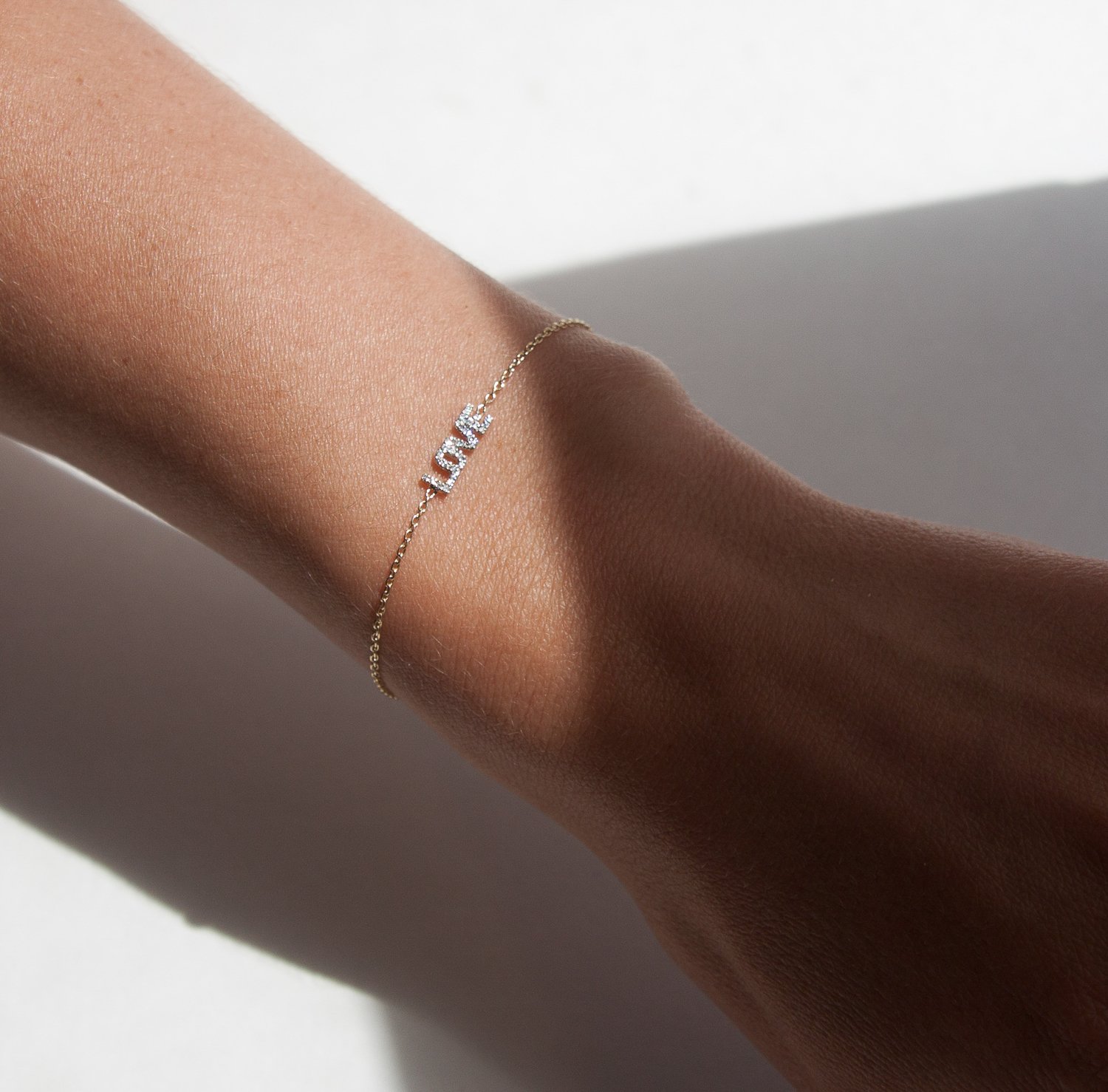 Kismet: Love bracelet in white diamonds .09ct and 1.3 gr 14k