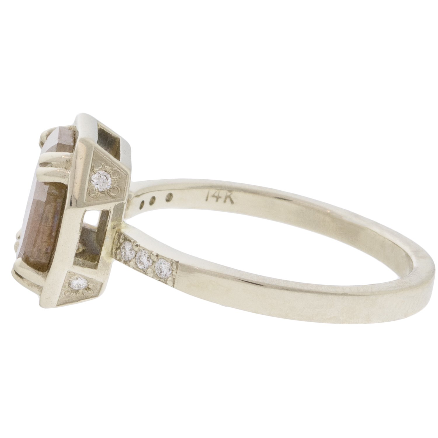 Chinchar/Maloney: MAROA ring in 14K recycled white gold with 1.52 carat pink and red diamond and 10 x 1.2mm white pave diamonds