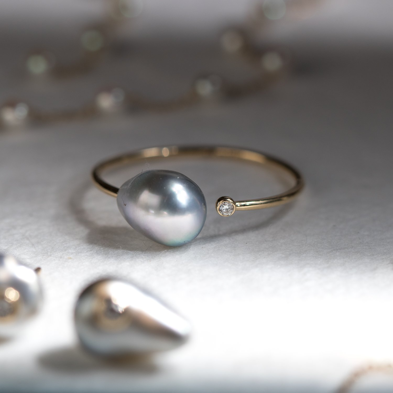Mizuki: 14K ring keshi and diamond open ring .015ct