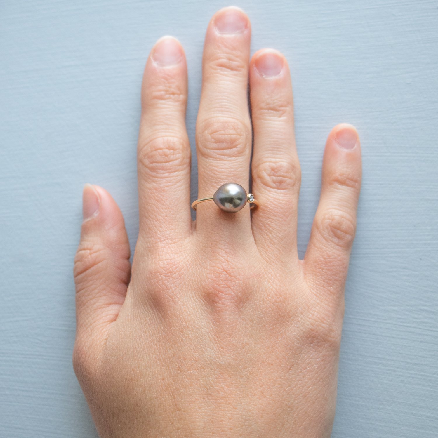 Mizuki: 14K ring open black Tahitian pearl with baby diamond .3ct