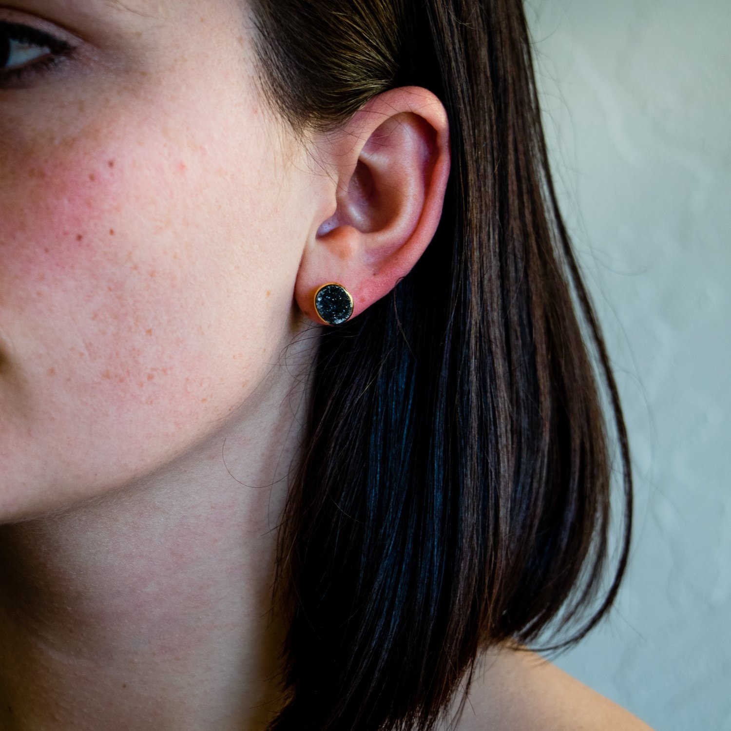 Lulu: Cairo post earring with black druzy