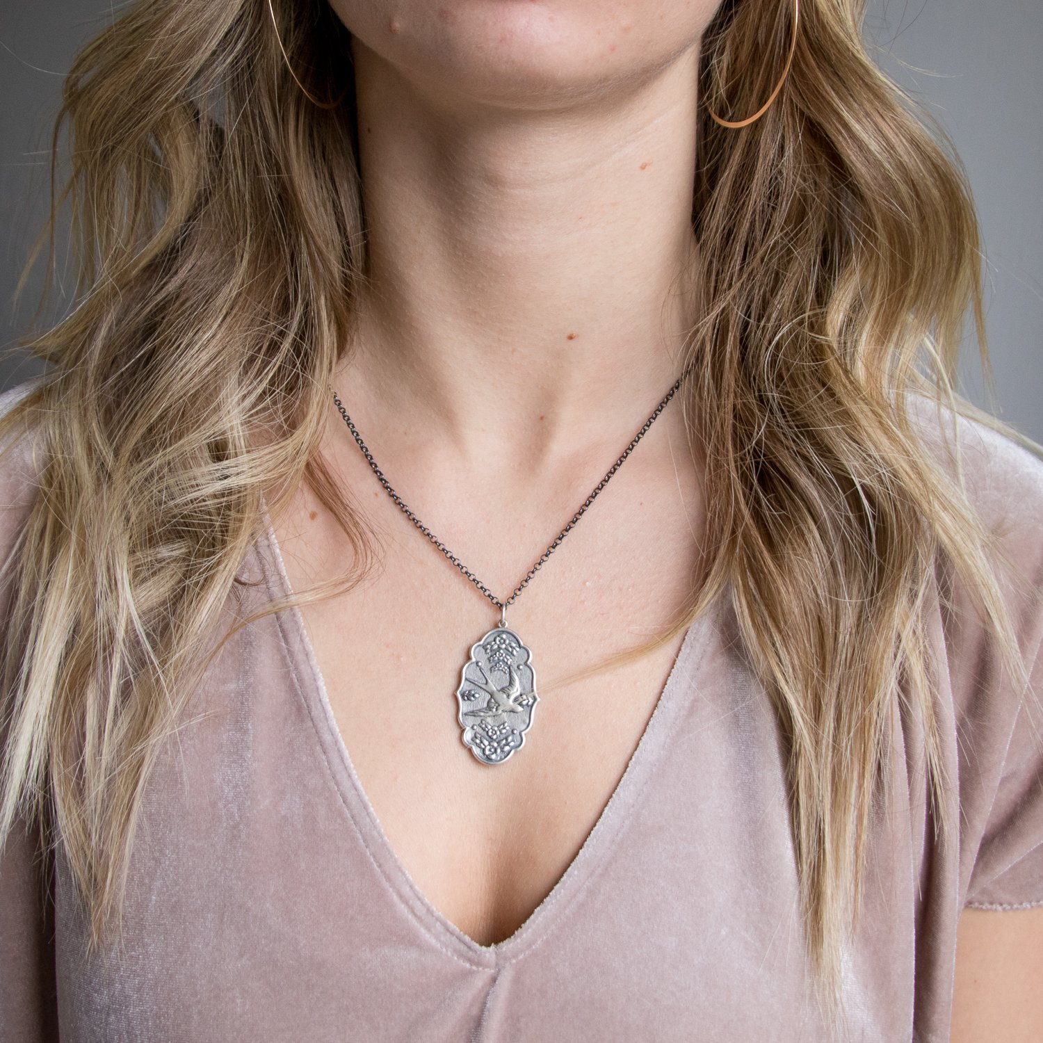 Erica Molinari Trunk Show: SS/18k large swallow & flower charm "if you are not to long, i will wait here for you all my life" oscar wilde