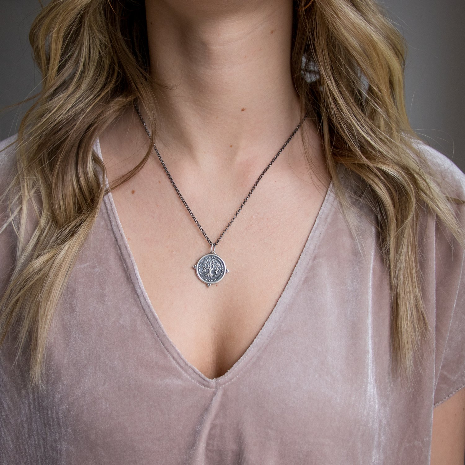 Erica Molinari Trunk Show: SS/18k FD1 cross charm Valor/strength