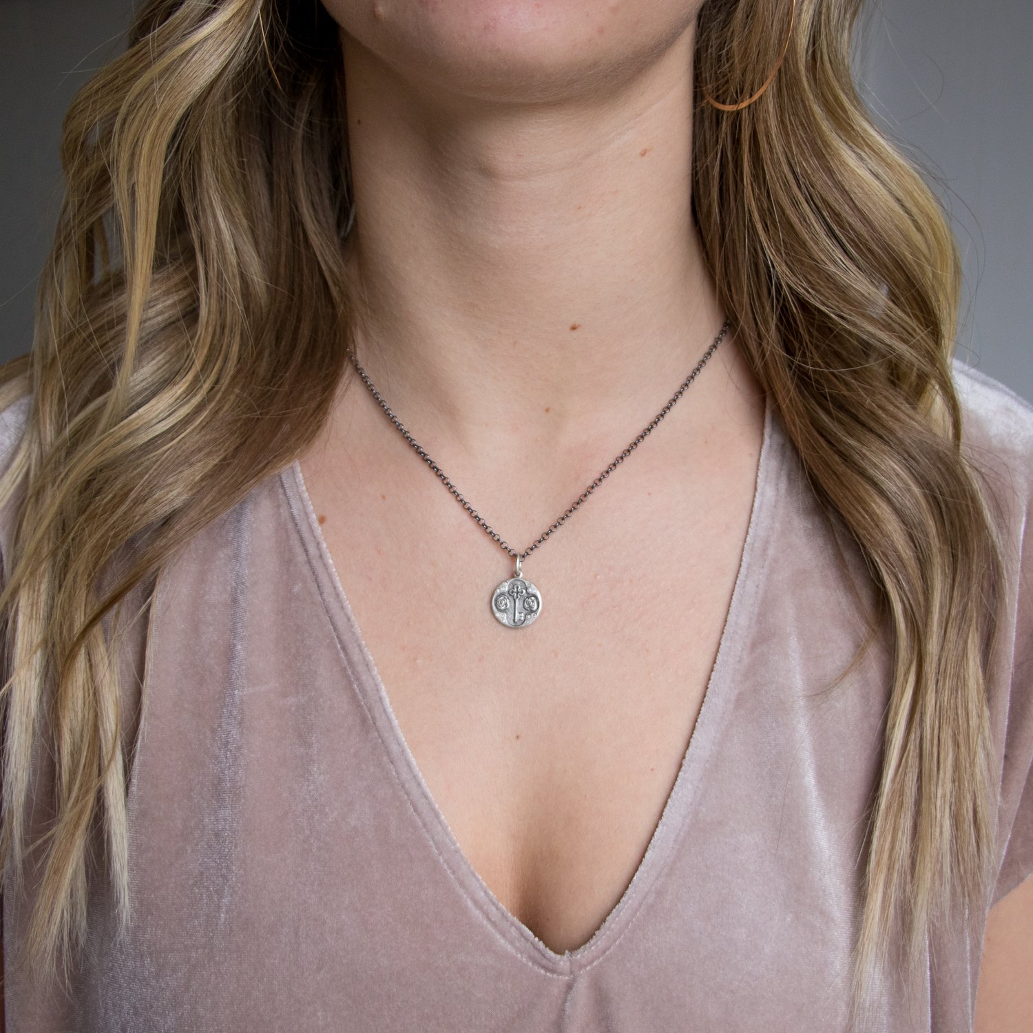 Erica Molinari Trunk Show: SS diamond key& rose "under the rose" .06cts