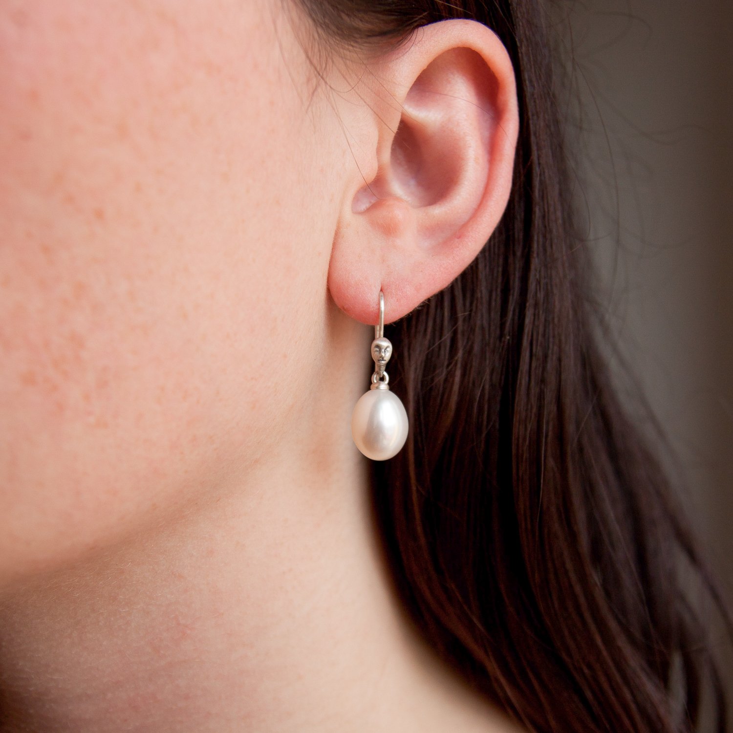 Hannah Blount: Oxidized sterling silver pearl figurehead cameo earring