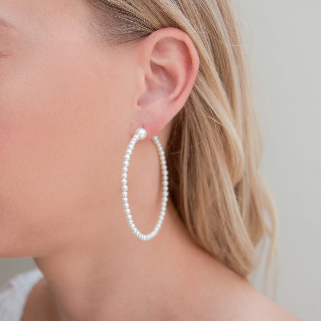 Pearl hoop earrings by jewelry designer Mizuki