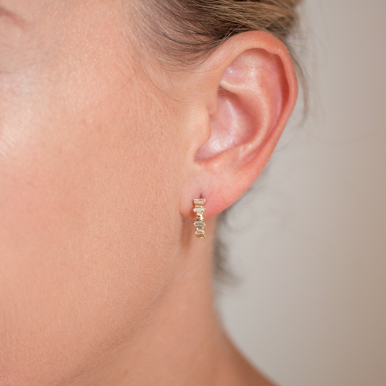 Suzanne Kalan: Earrings baguette diamond hoops Yg 18K 0.28tcw