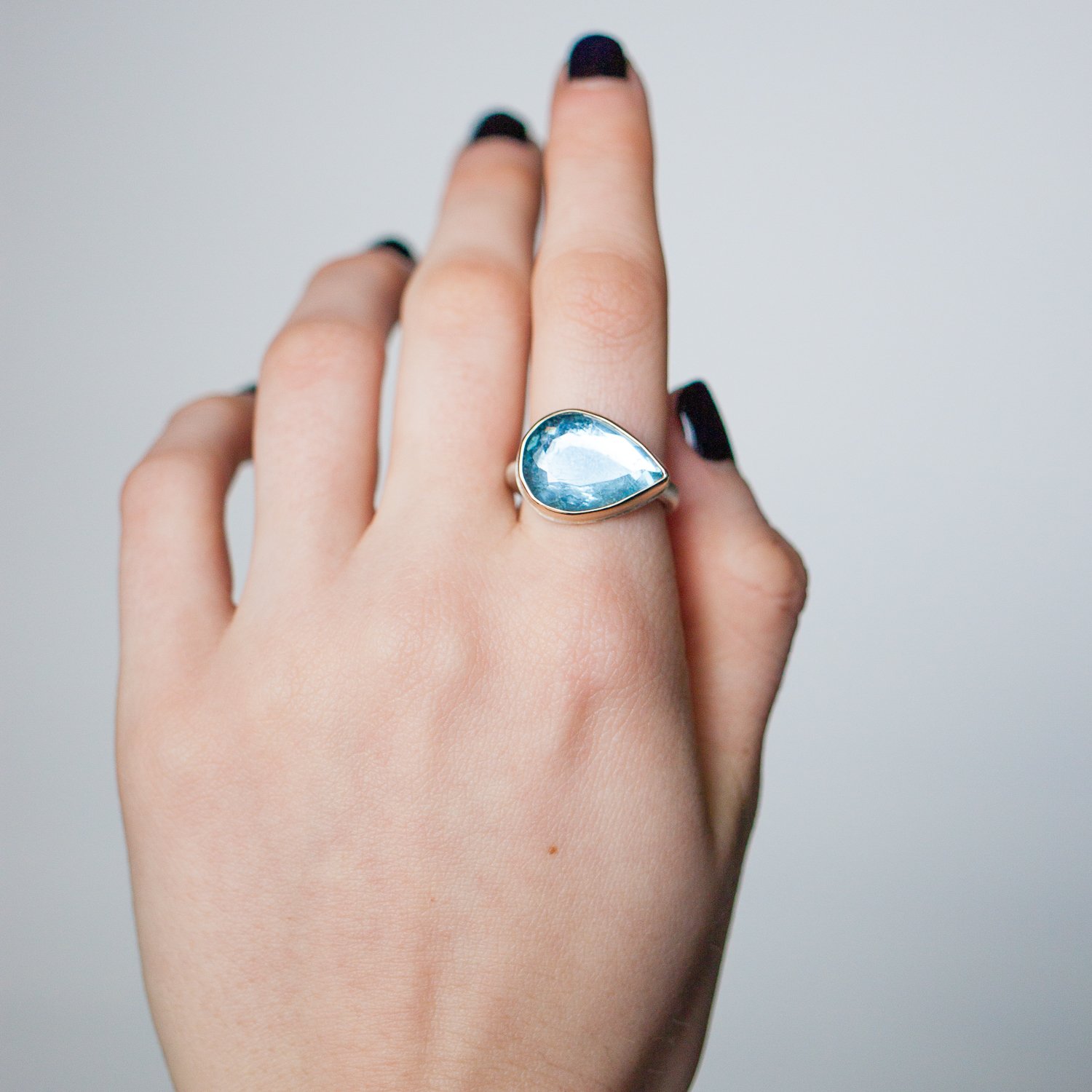 Jamie Joseph Trunk Show: Horizontal Teardrop Aquamarine sz. 7.25