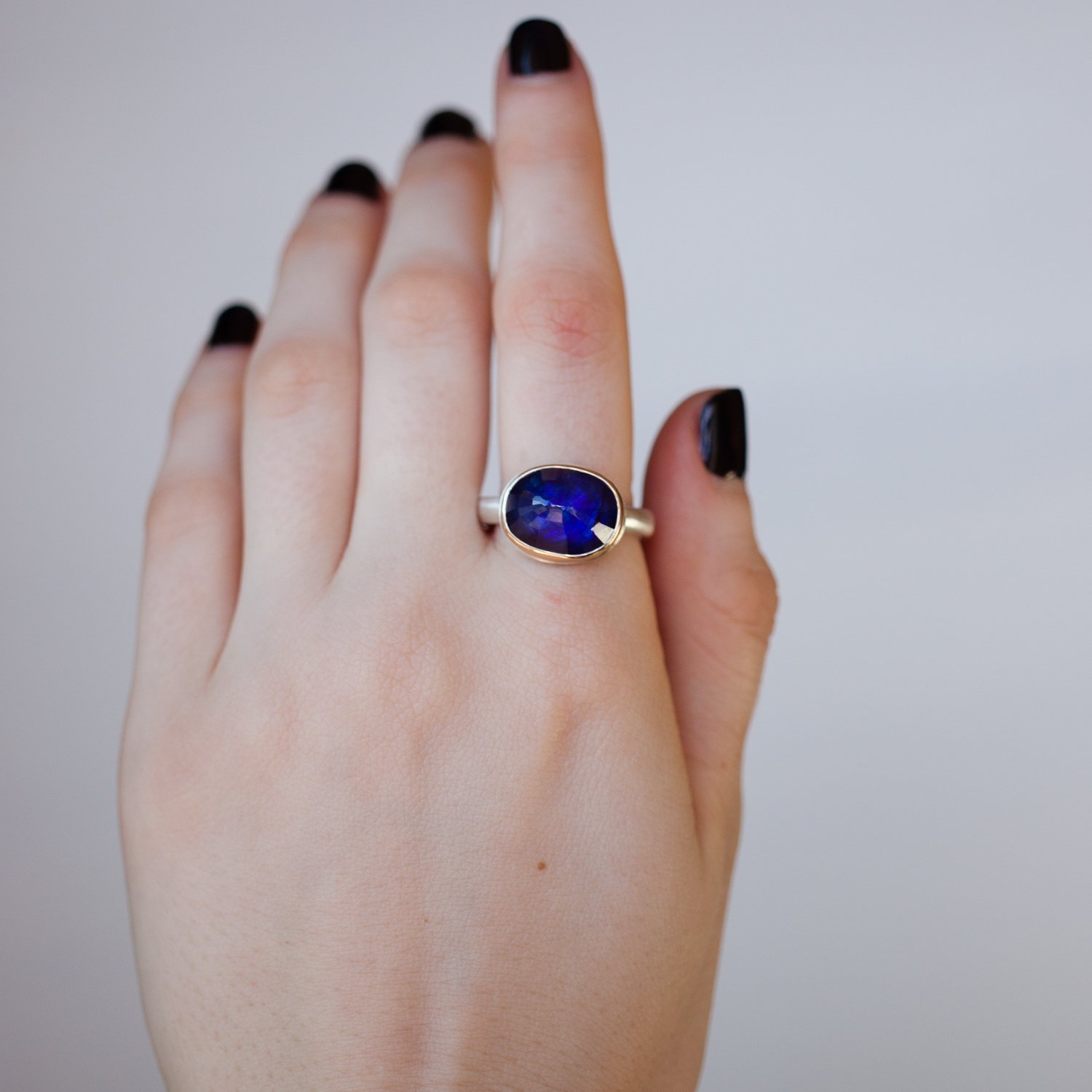 Jamie Joseph Trunk Show: Faceted Blue Sapphire sz. 7.75