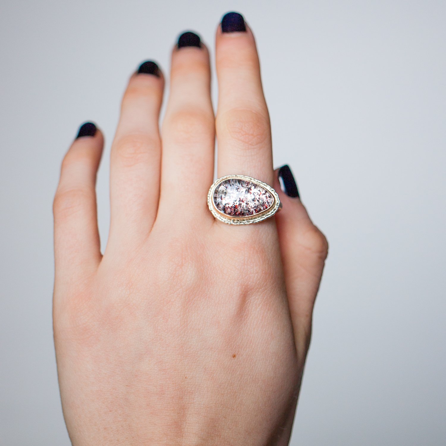 Jamie Joseph Trunk Show: Hematite in Quartz sz. 7.5