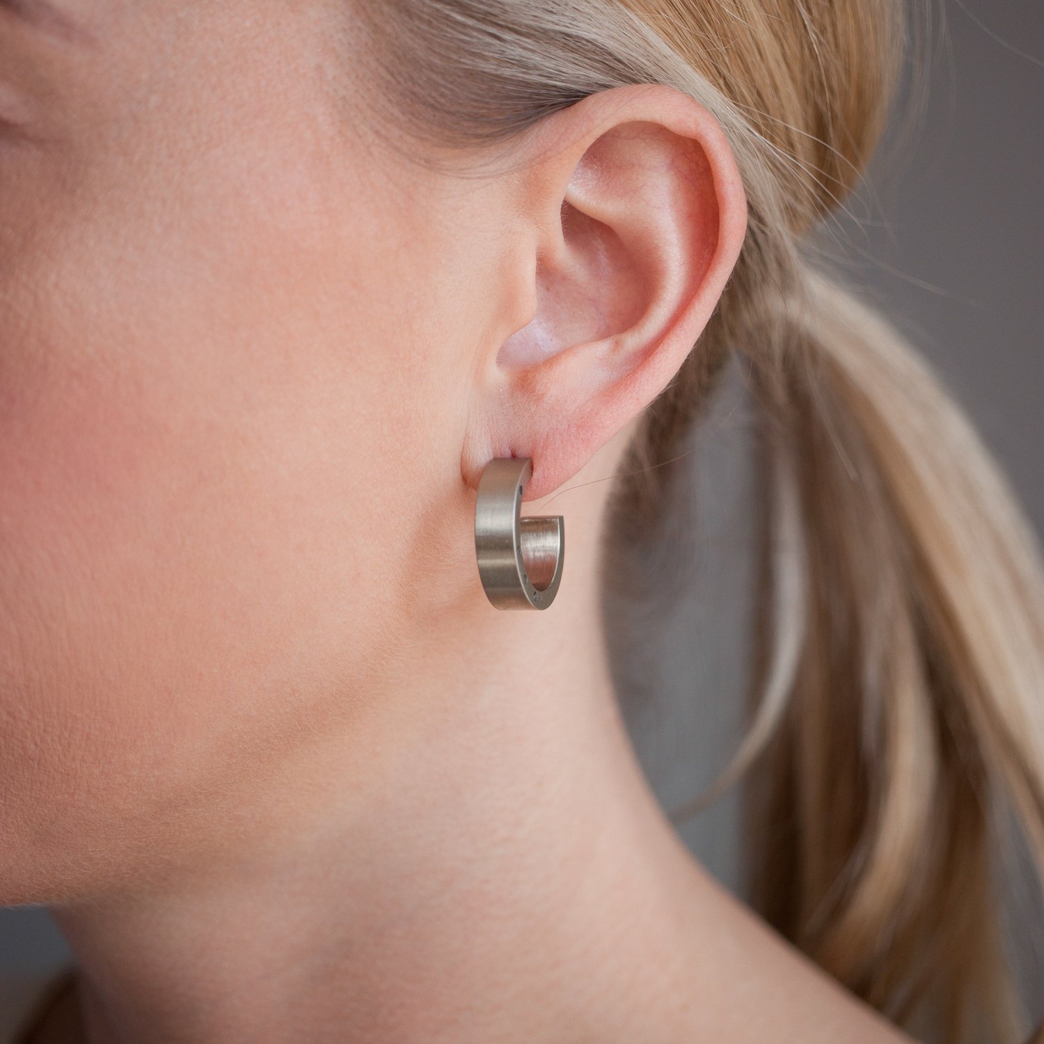 Marmol Radziner: Heavyweight standard hoop earring in white brass