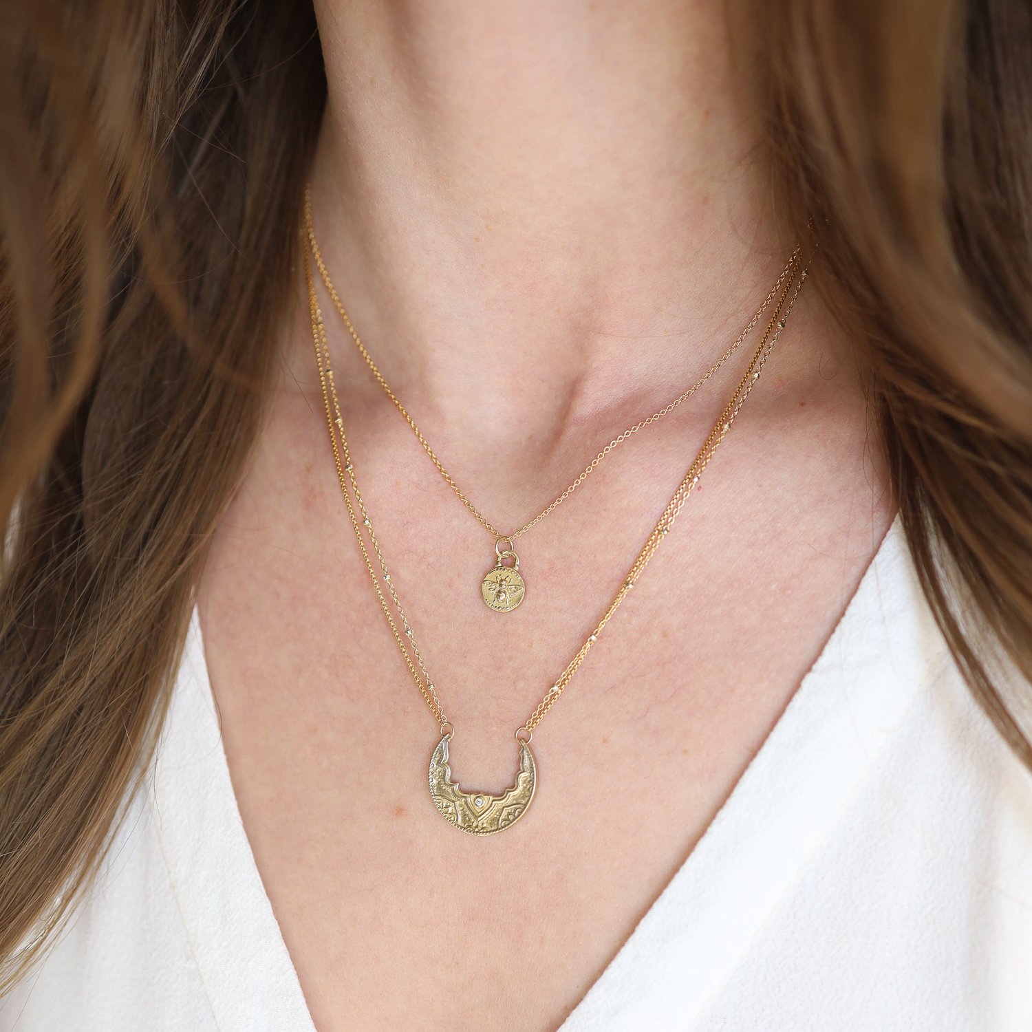 Lulu: Chandra small necklace "radiate light" yellow bronze w/ diamond 22mm