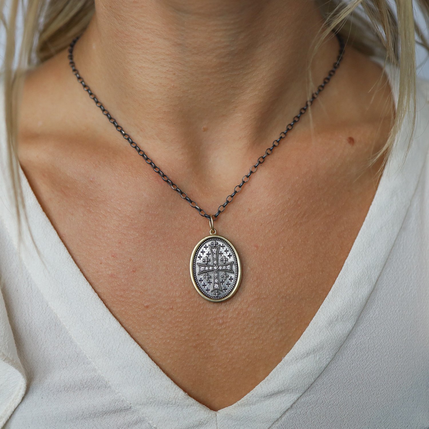 Erica Molinari: SS and 18K large maltese diamond "family, where life begins and love never ends" .23 cts