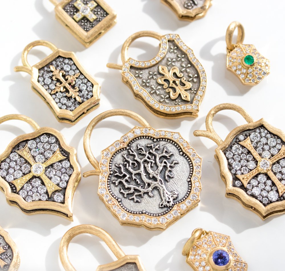 Erica Molinari charms in gold and silver with diamonds