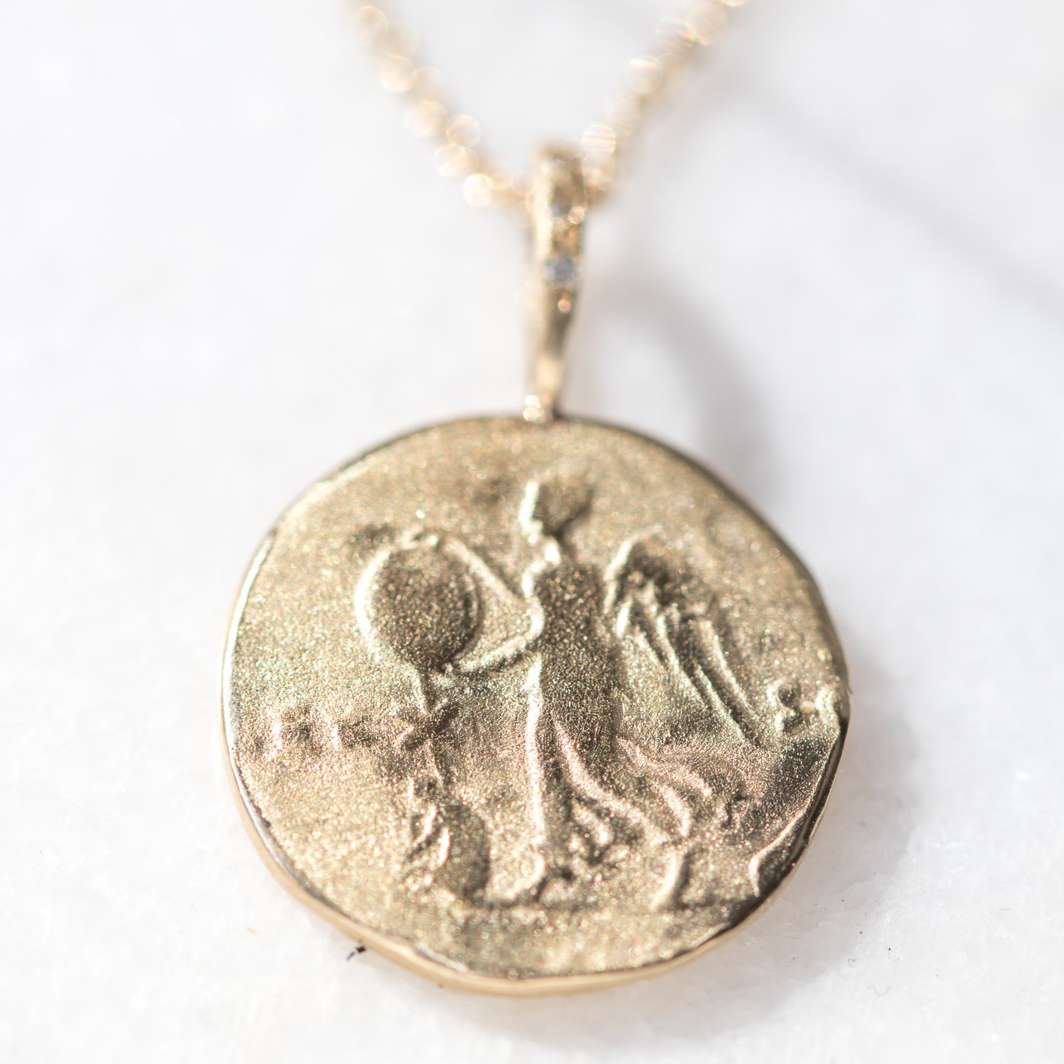 Woman necklace in 14k gold by Robin Haley