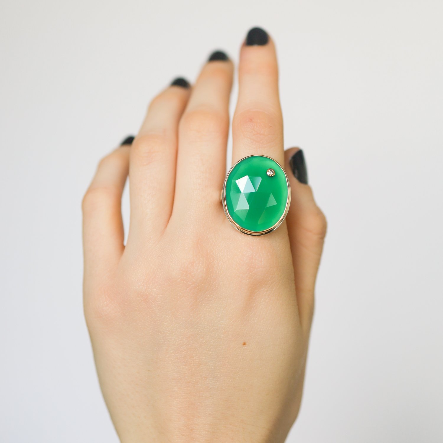 Jamie Joseph: SS & 14k Gold Ring w/ vertical oval rose cut green onyx & .03ct diamond on X band,sz 7.5
