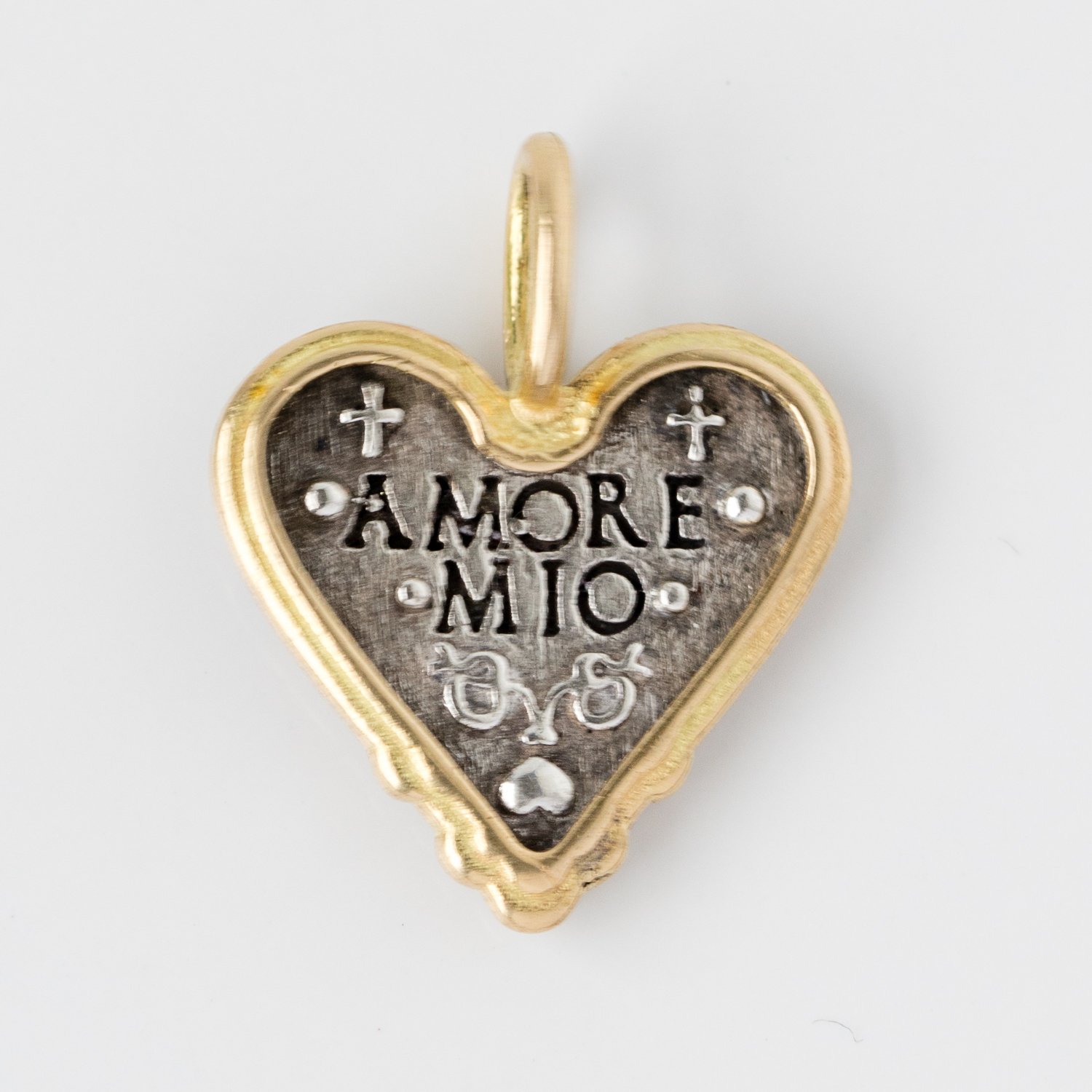 Erica Molinari Trunk Show: ss/18k small baby sacred heart-"My love" - .094cts
