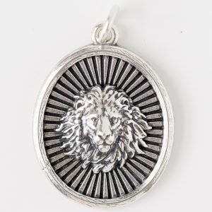 Erica Molinari : ss medium oval lion head-"Fierce"