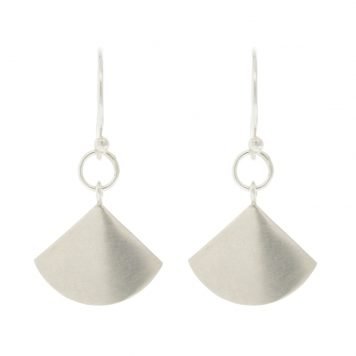 Kaylin Hertel: Fan drops sterling silver