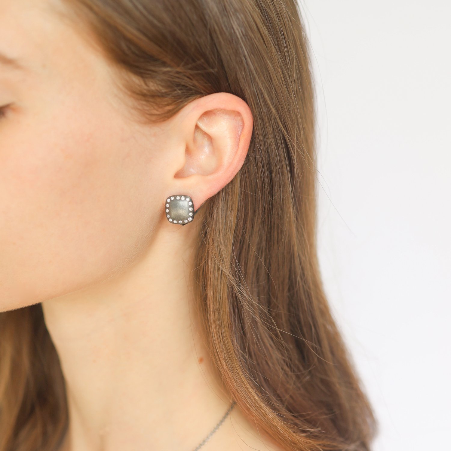 Rene Escobar Trunk show: Earrings, SS CUSHION POST