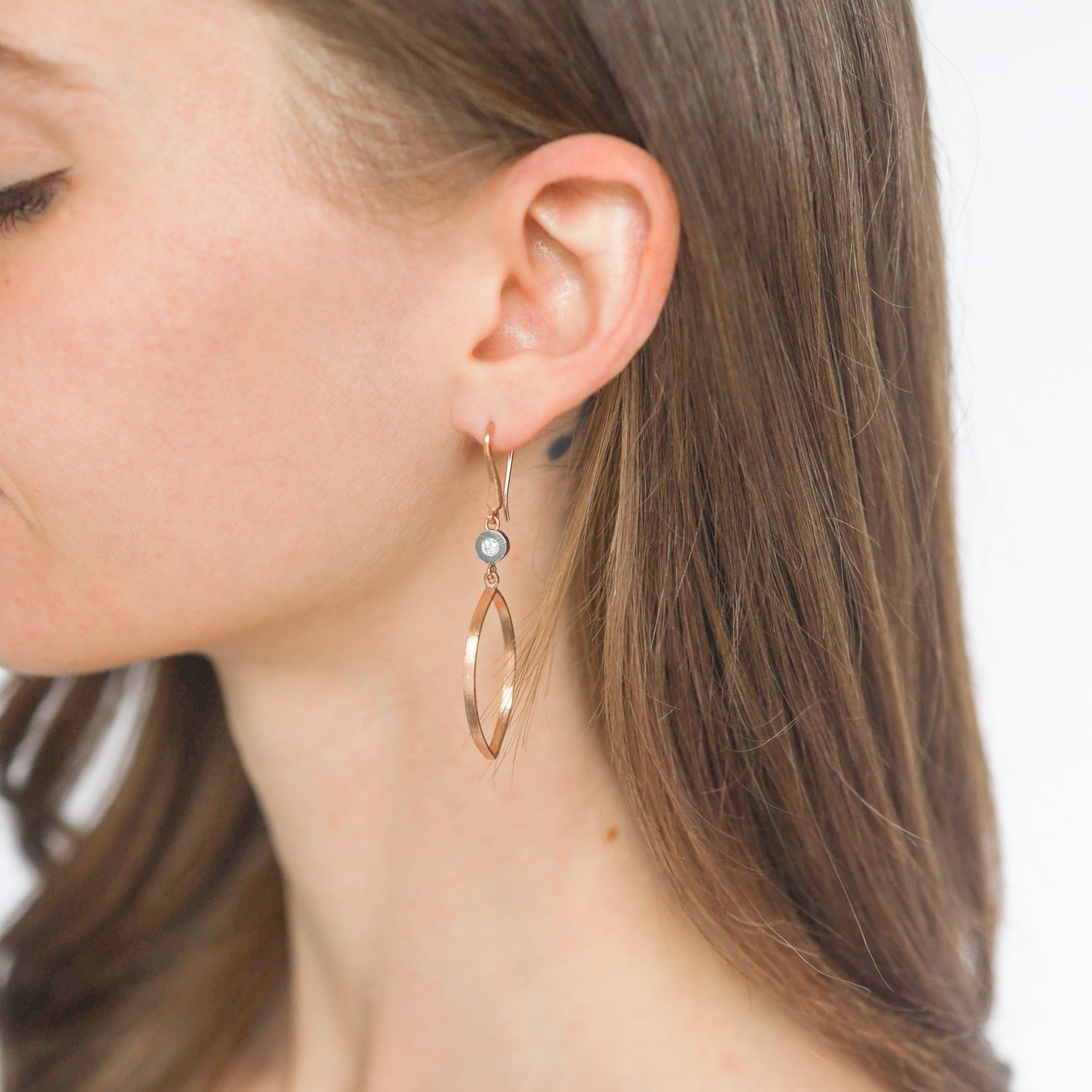 Rene Escobar Trunk show:EARRING, EVE, RG & SS w/ .16 tcw diamond