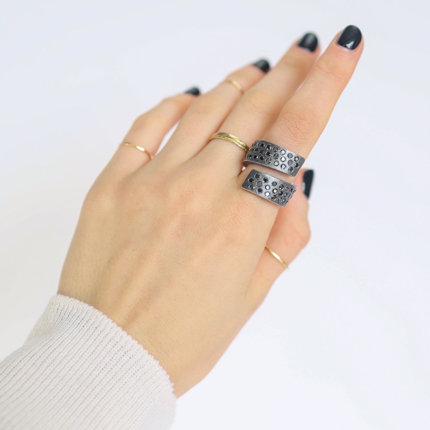 Rene Escobar Trunk show: Ring, TUYO, 18K YG, Silver, Black diamonds 2.25 TCW