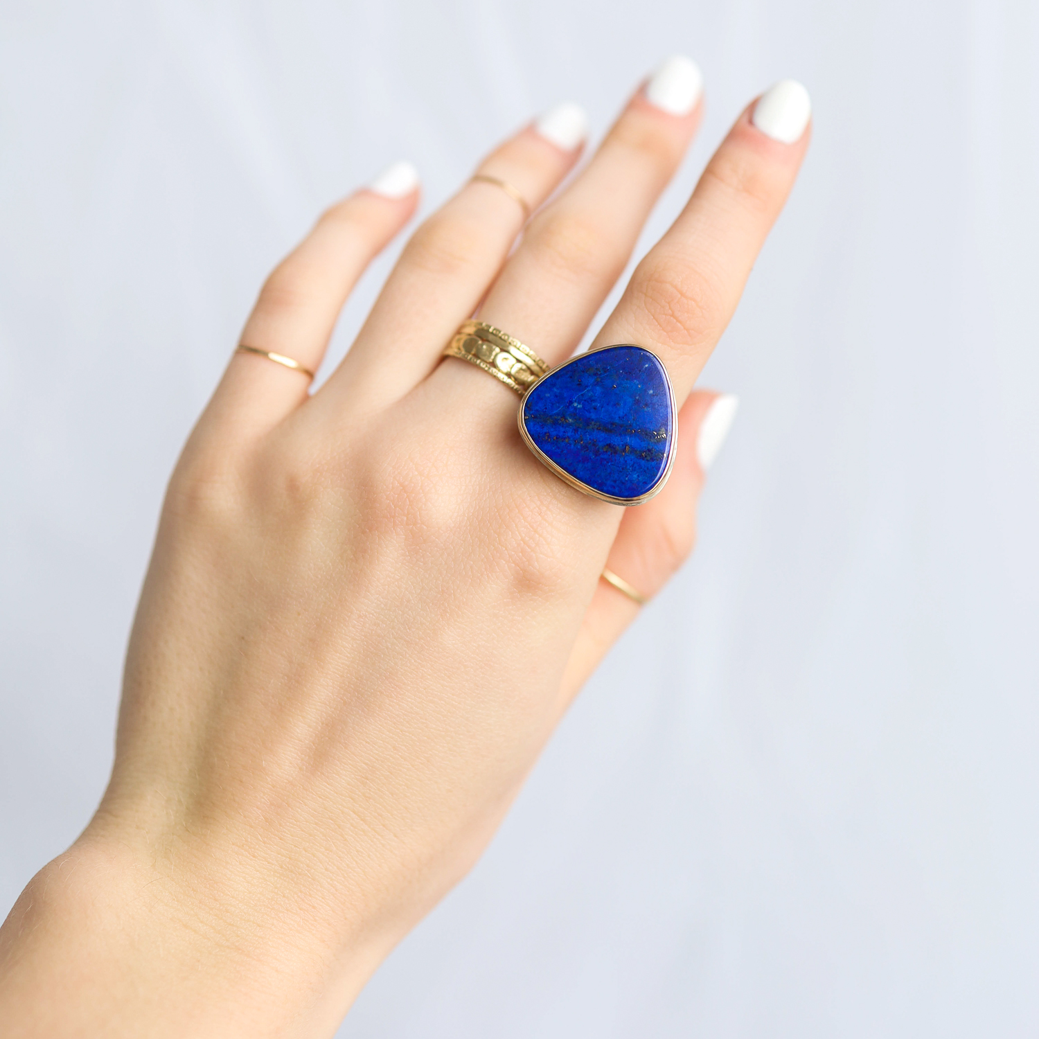 Jamie Joseph: Ring, SS & 14K gold ring w/Triangular Smooth LAPIS on Groovy Band sz. 7.5, 7/8" x 7/8"