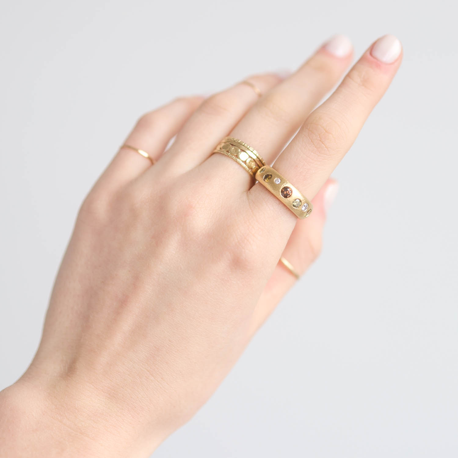 Alison Shiboski: Ring, 7 diamonds .76 TCW, 18K gold, size 6.