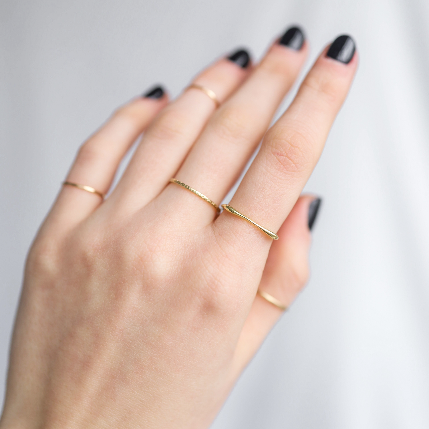 Diana Mitchell: Ring, Four Corners, 18k gold, size 5 3/4
