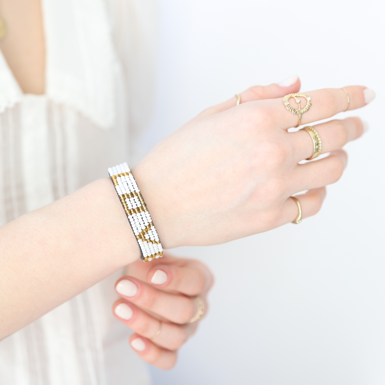 Love is Project:Bracelet, LOVE, White/Gold