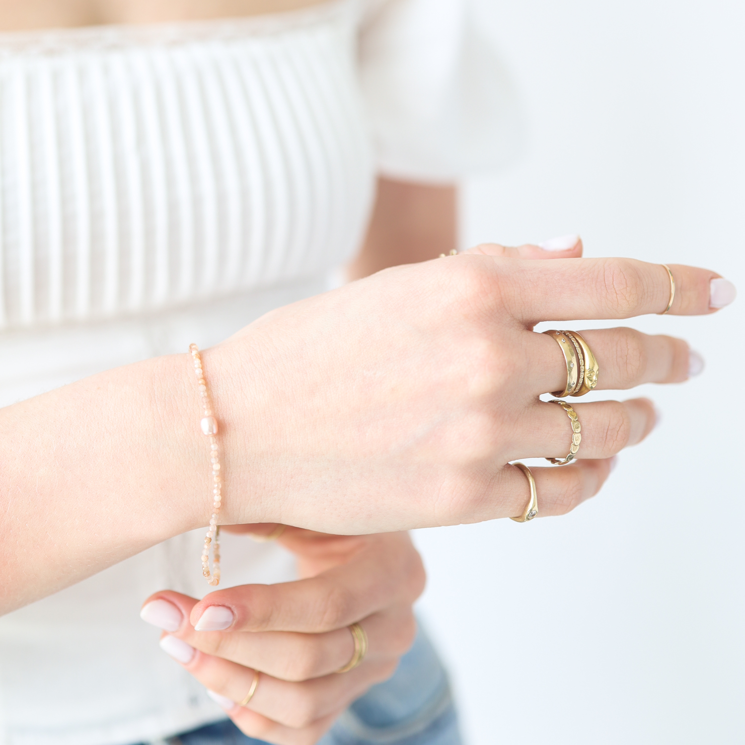 Margaret Solow: Bracelet, Peach moonstone,pearl Silver clasp