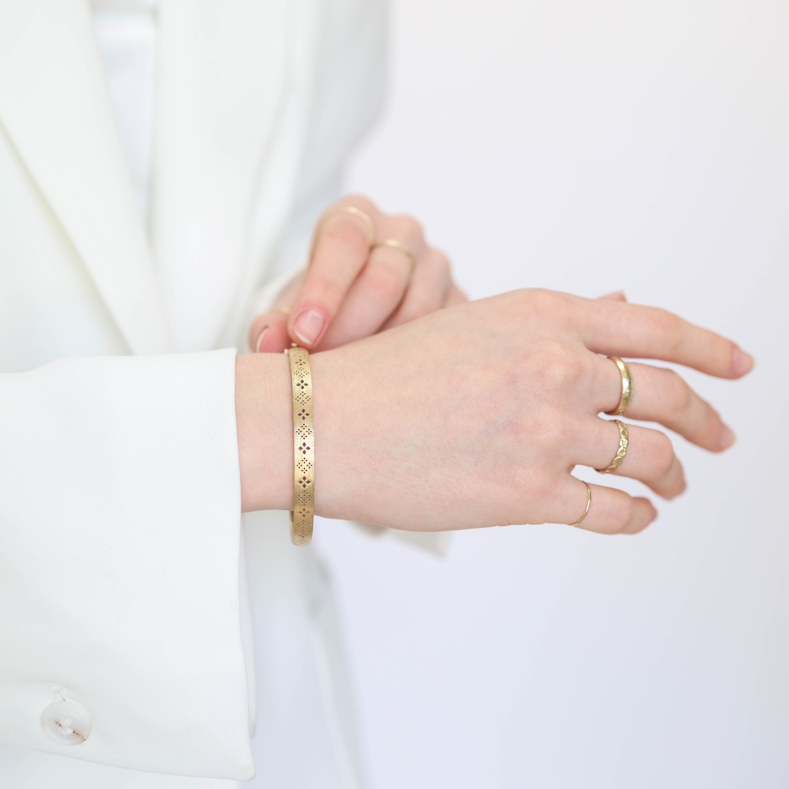 Erica Molinari Trunk Show: Bracelet 18k Solid Clover