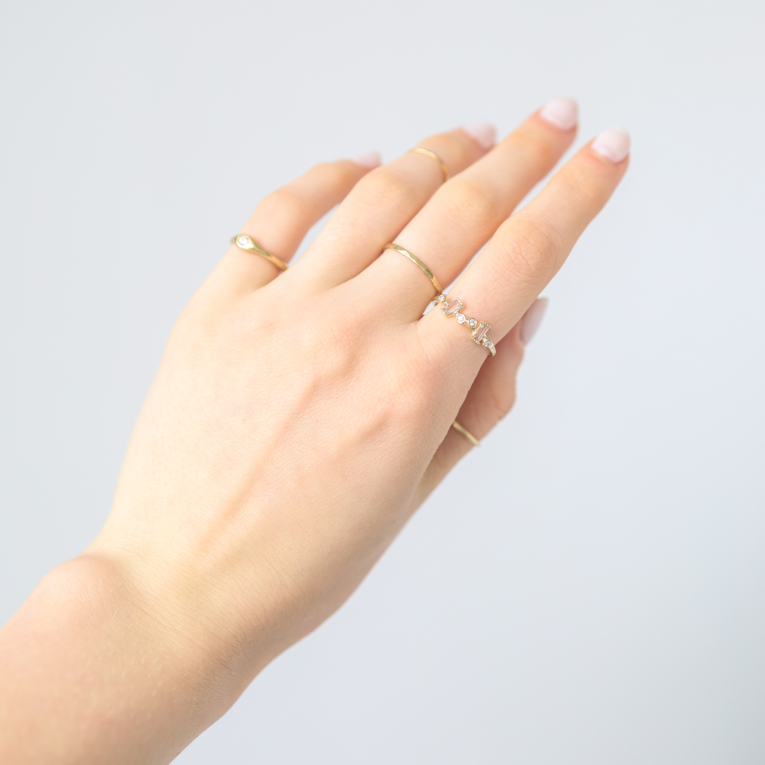 Lio & Linn: Ring, Garden Ring White Rose, 14k Yellow Gold, Size 6.25