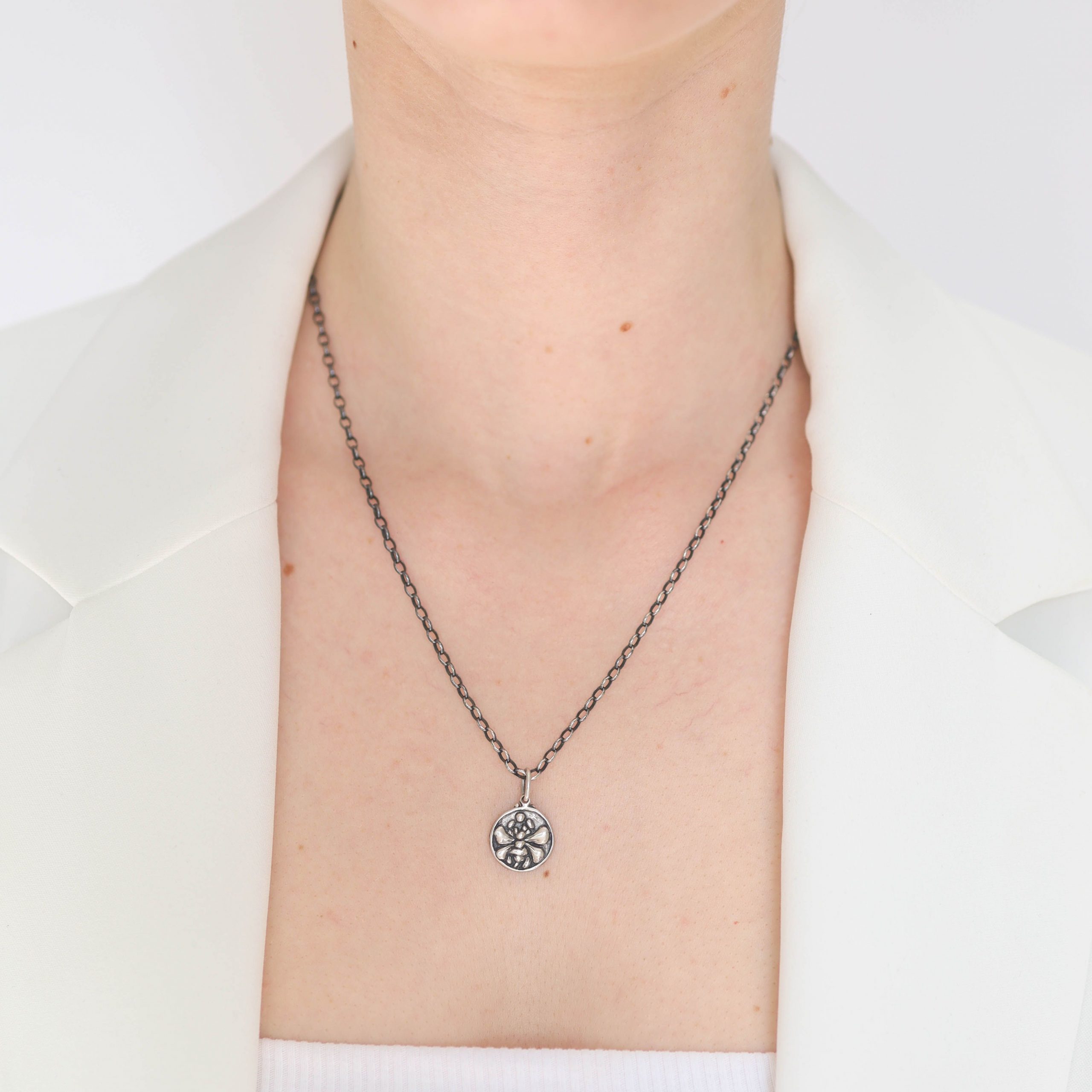 Erica Molinari Trunk Show: SS bee + star