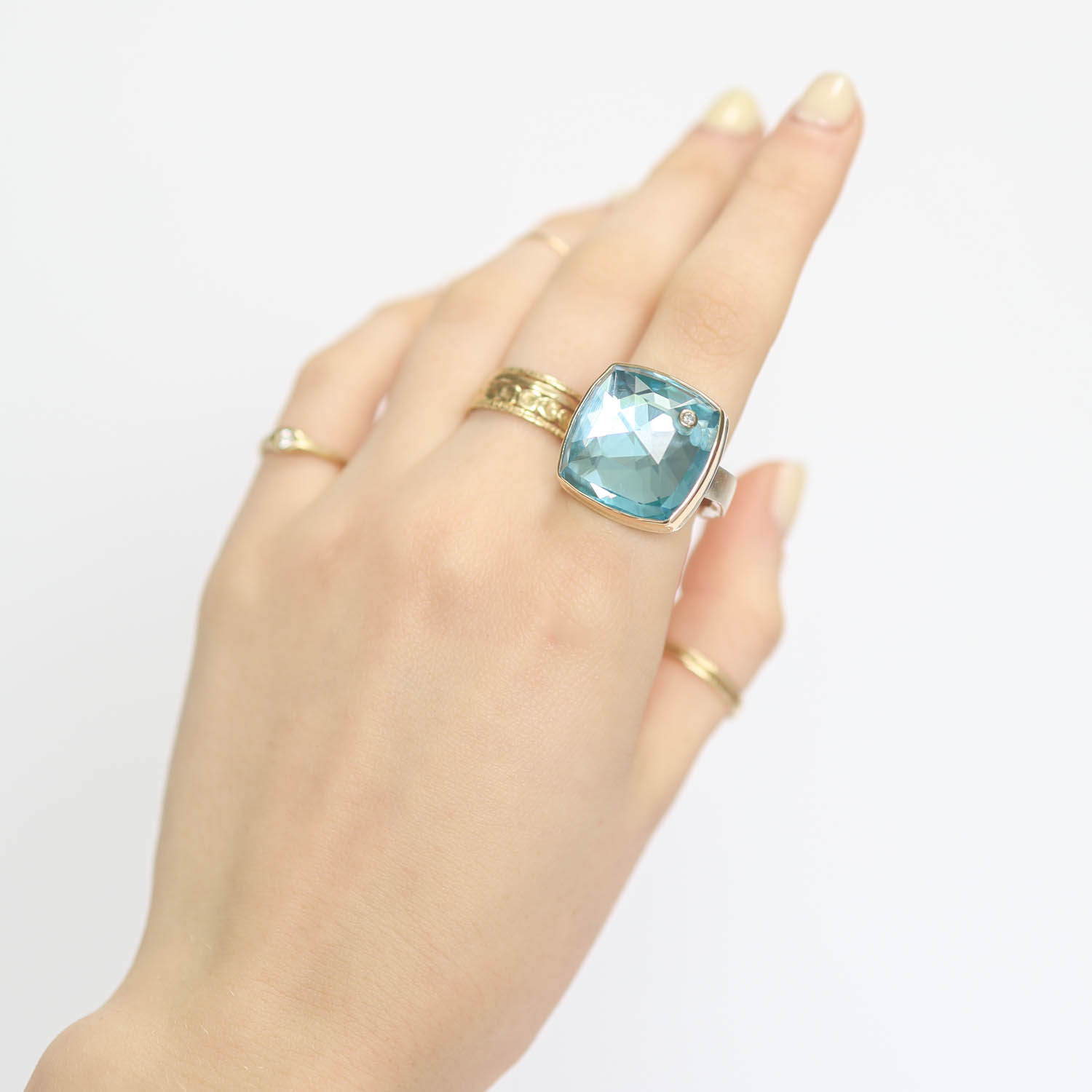 Jamie Joseph: Ring, Sterling & 14K gold , w/ Square Rose Cut SKY BLUE TOPAZ & .03 TCW Diamond on Live Edge Band sz 8, 3/4" x 3/4"