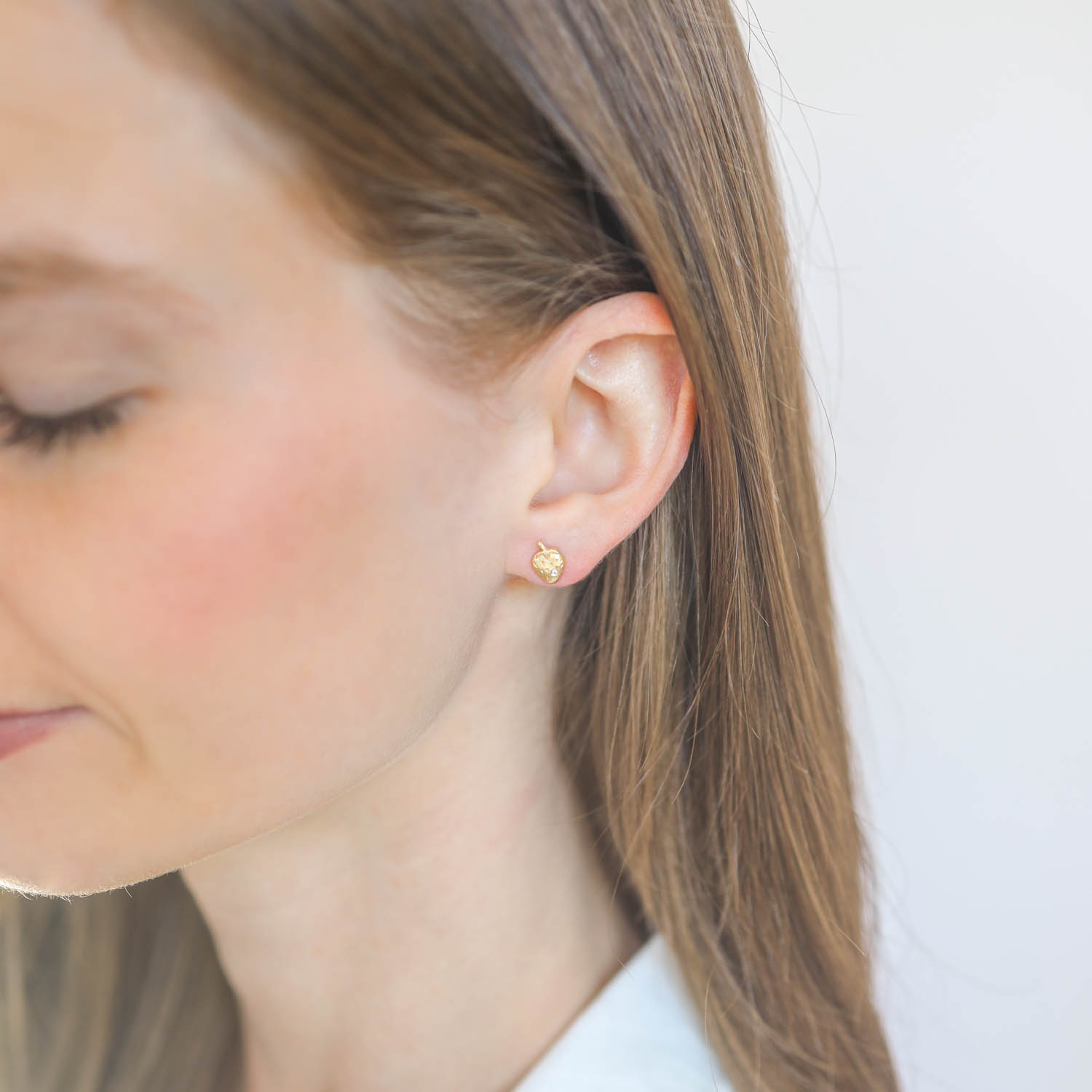 Victoria Cunningham Trunk Show: Earrings, Studs, Strawberry post w/ diamond, 14K Yellow Gold. 5/16" x 3/16"