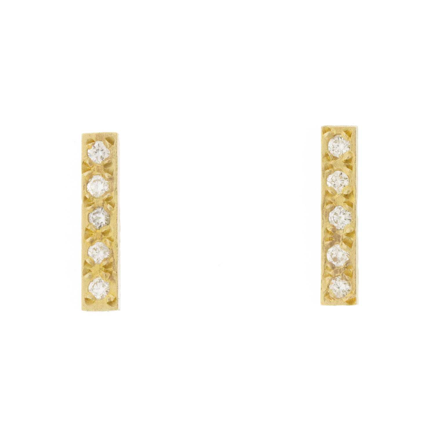 Victoria Cunningham Trunk Show: Earrings, Medium Pavé Bar, 14K yellow gold, Measures 7/16 x 1/16