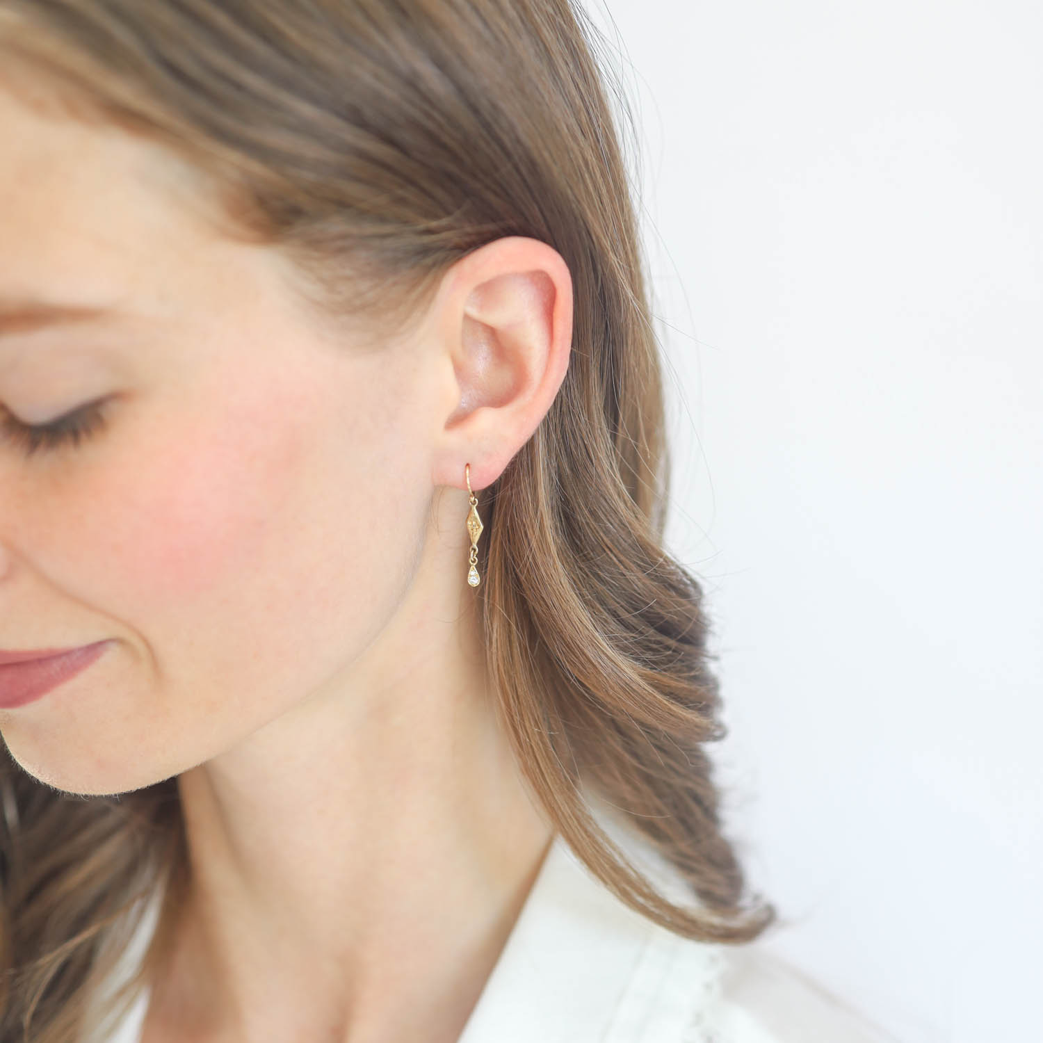 Victoria Cunningham Trunk Show: Earrings, diamond shape w/ drop 14K Yellow Gold 1 1/16" x 3/16" including earwire