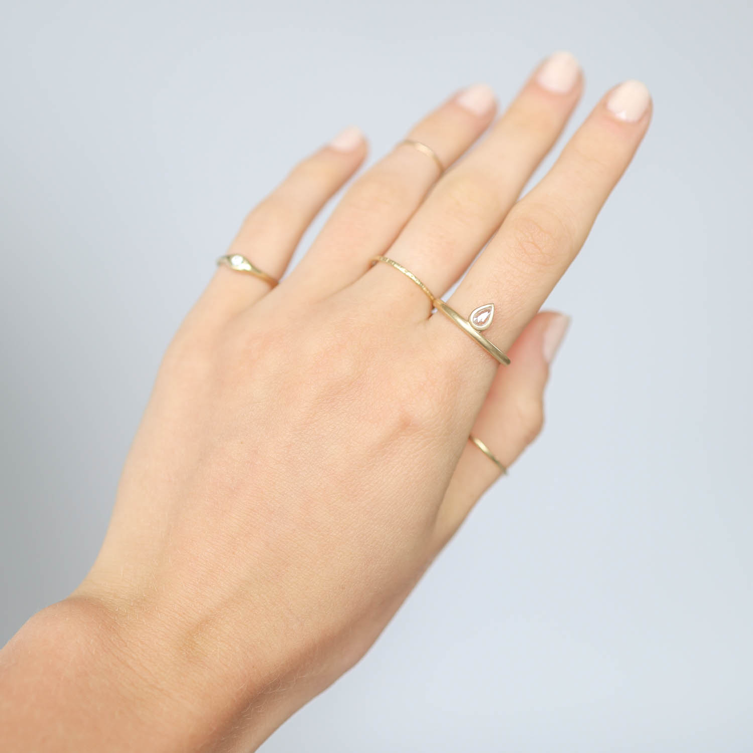 Victoria Cunningham Trunk show : 14K Ring single petal