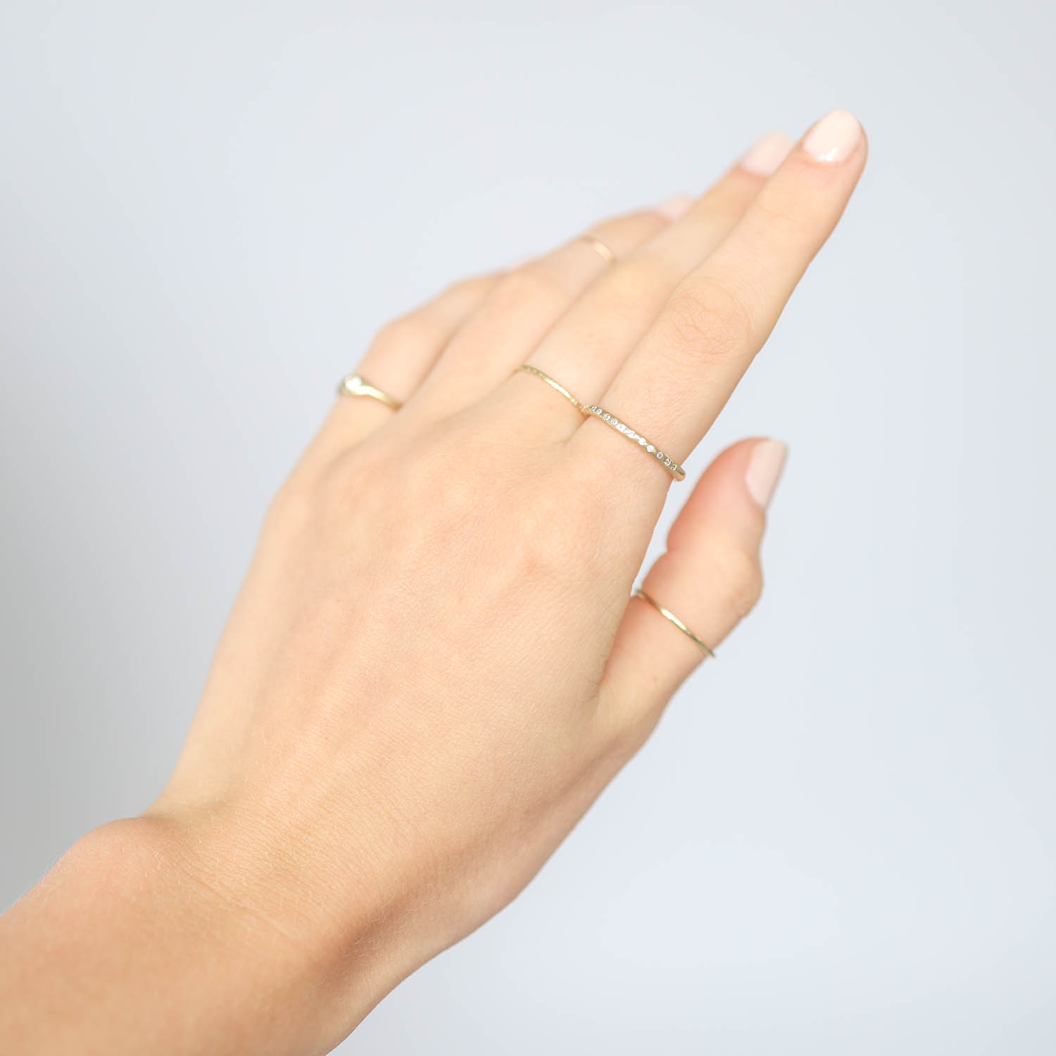 Victoria Cunningham Trunk show : Ring, Stacking Band, 13 diamonds, 14K yellow gold
