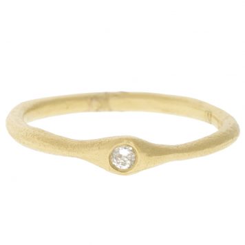Victoria Cunningham Trunk show : Ring, Stacking Band, 1 single medium diamond, 14K yellow gold