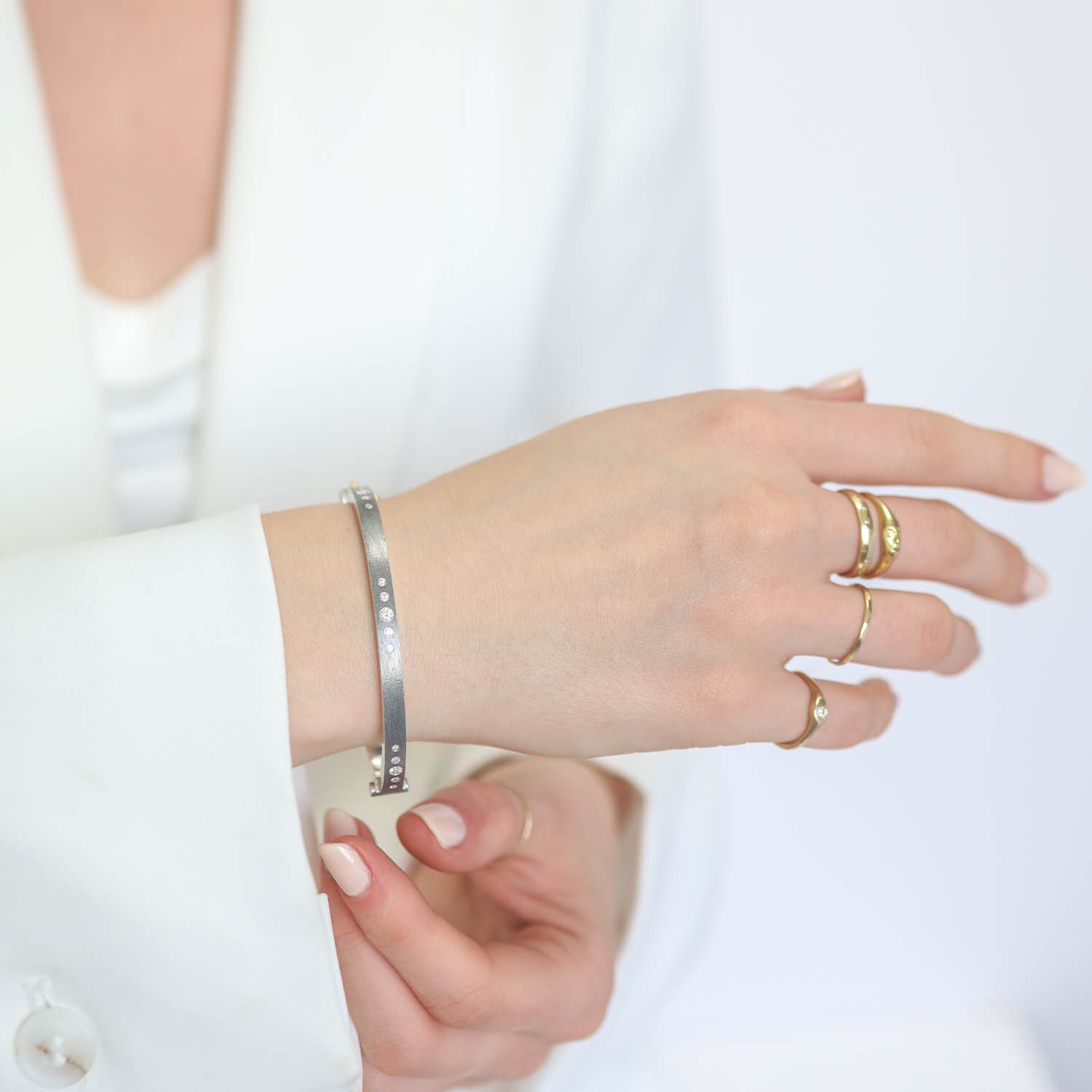 Rene Escobar Trunk Show: Bangle, ARIA 5, 4mm width, SS