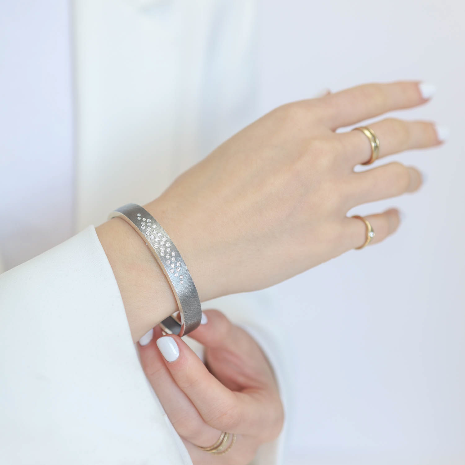 Rene Escobar Trunk Show: Cuff, Aria 8mm, SS, Diamonds