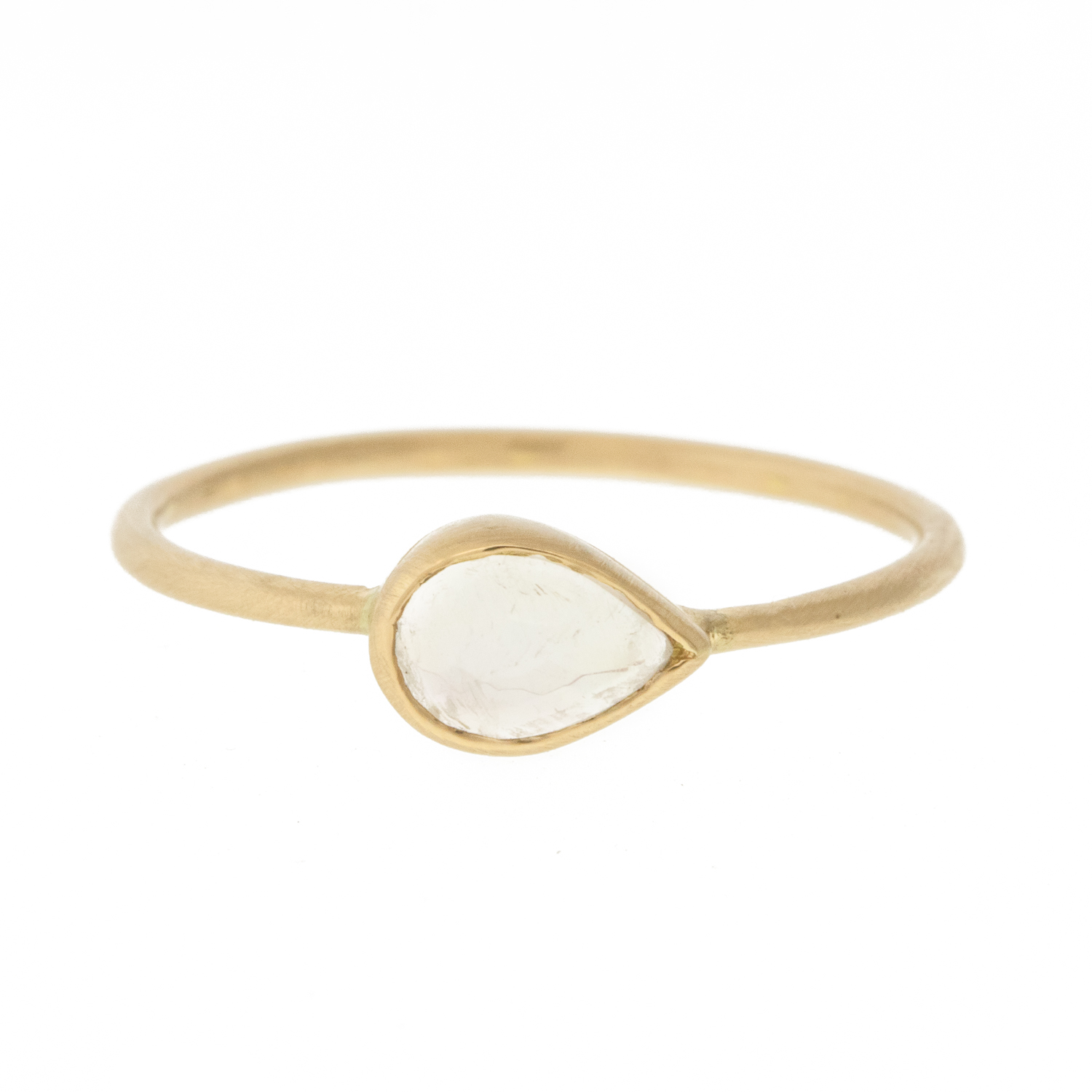 Margaret Solow: Ring,14 k Yellow gold,Rainbow Moonstone, size 6