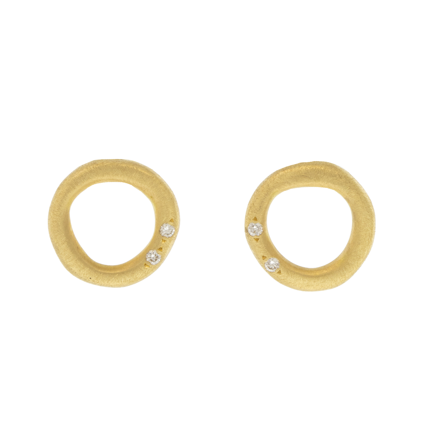 Yasuko Azuma:18ky,Dew circle studs, 0.02ct diamonds, measure 5/16" in diameter